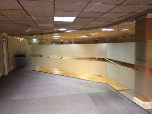 10mm toughened glass - toughened,
